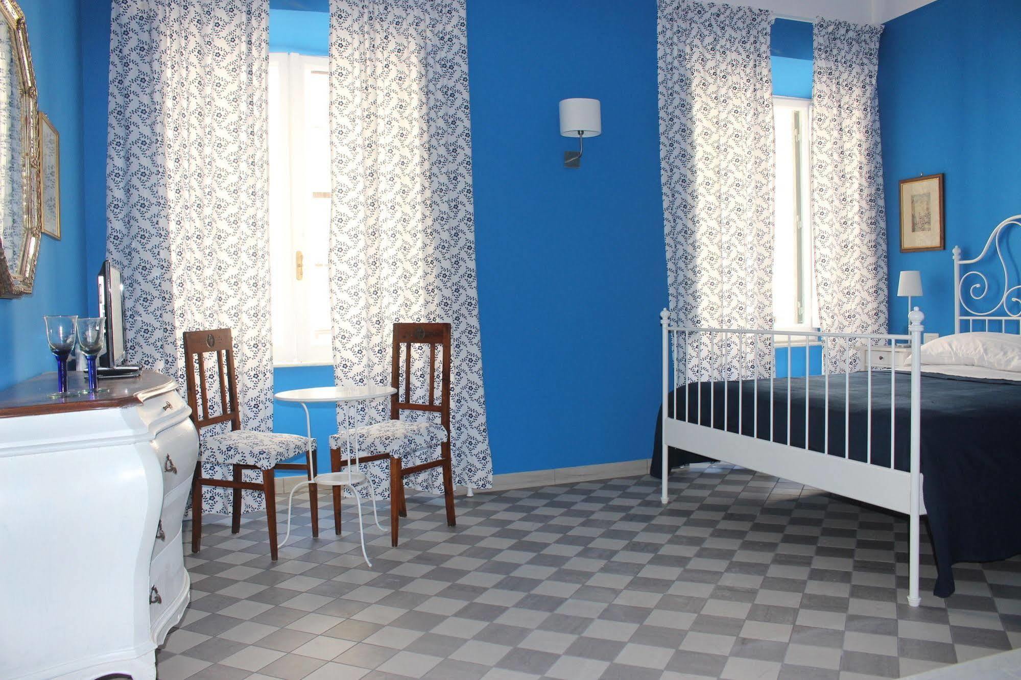Couette-café Le Stanze Di Pietro 3*