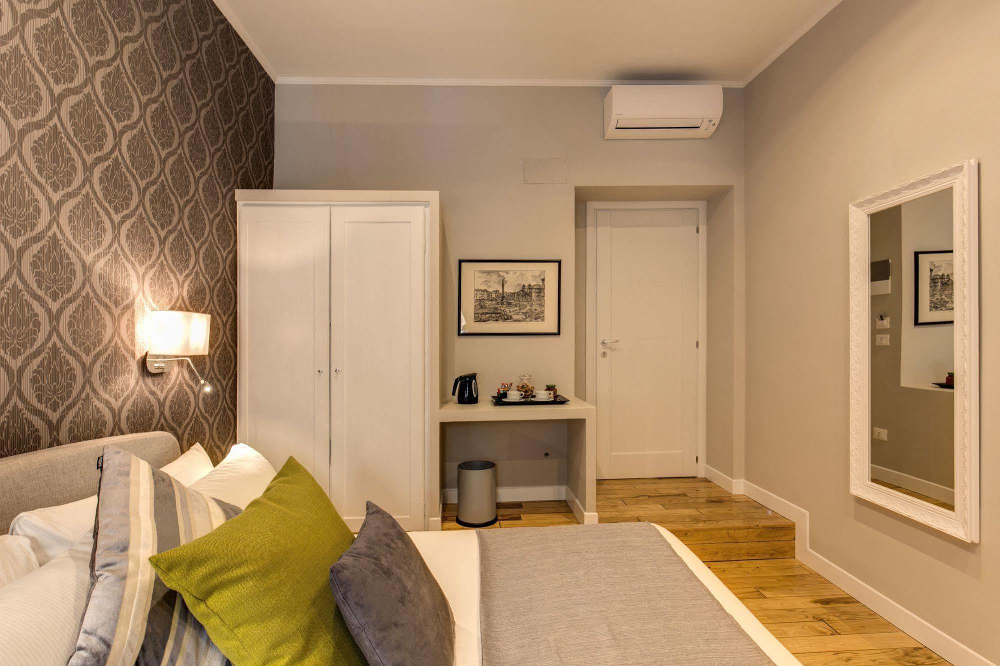 Hotel Tlv Navona 3*