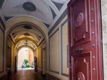 Casavignoni Luxury Apartment Near To Spanish Step *