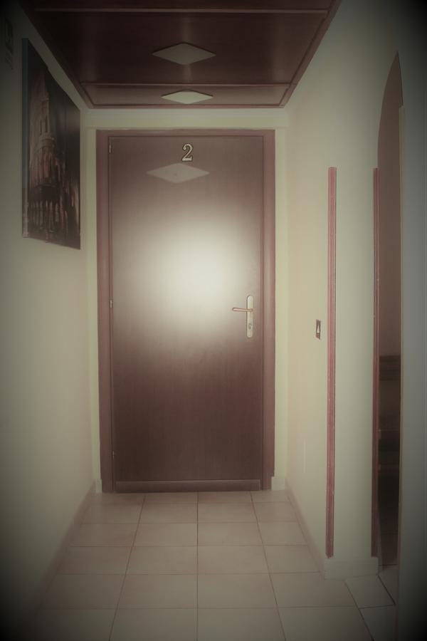 Moon Light Hotel