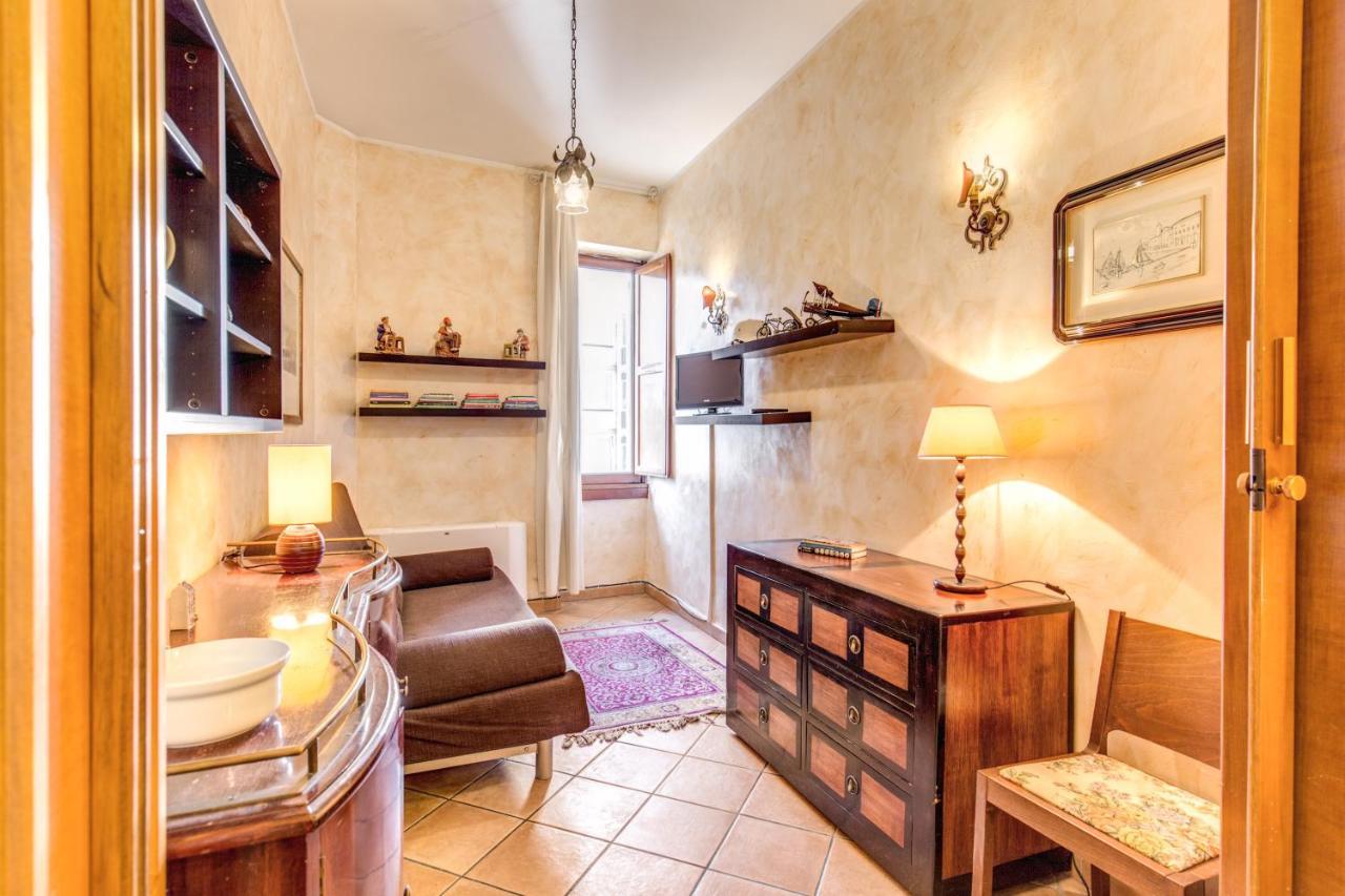 Apartment Marignoli Rome