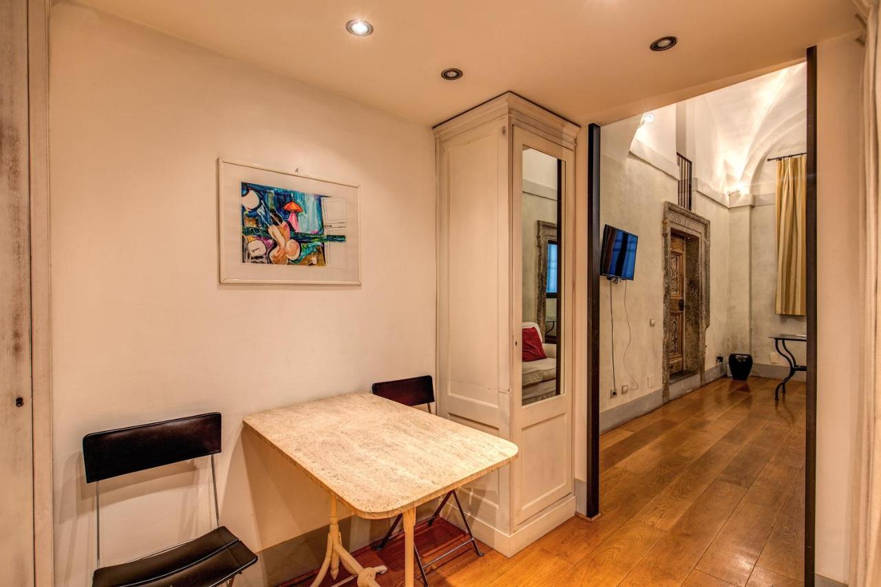Magenta Collection Specchi Holiday home Rome
