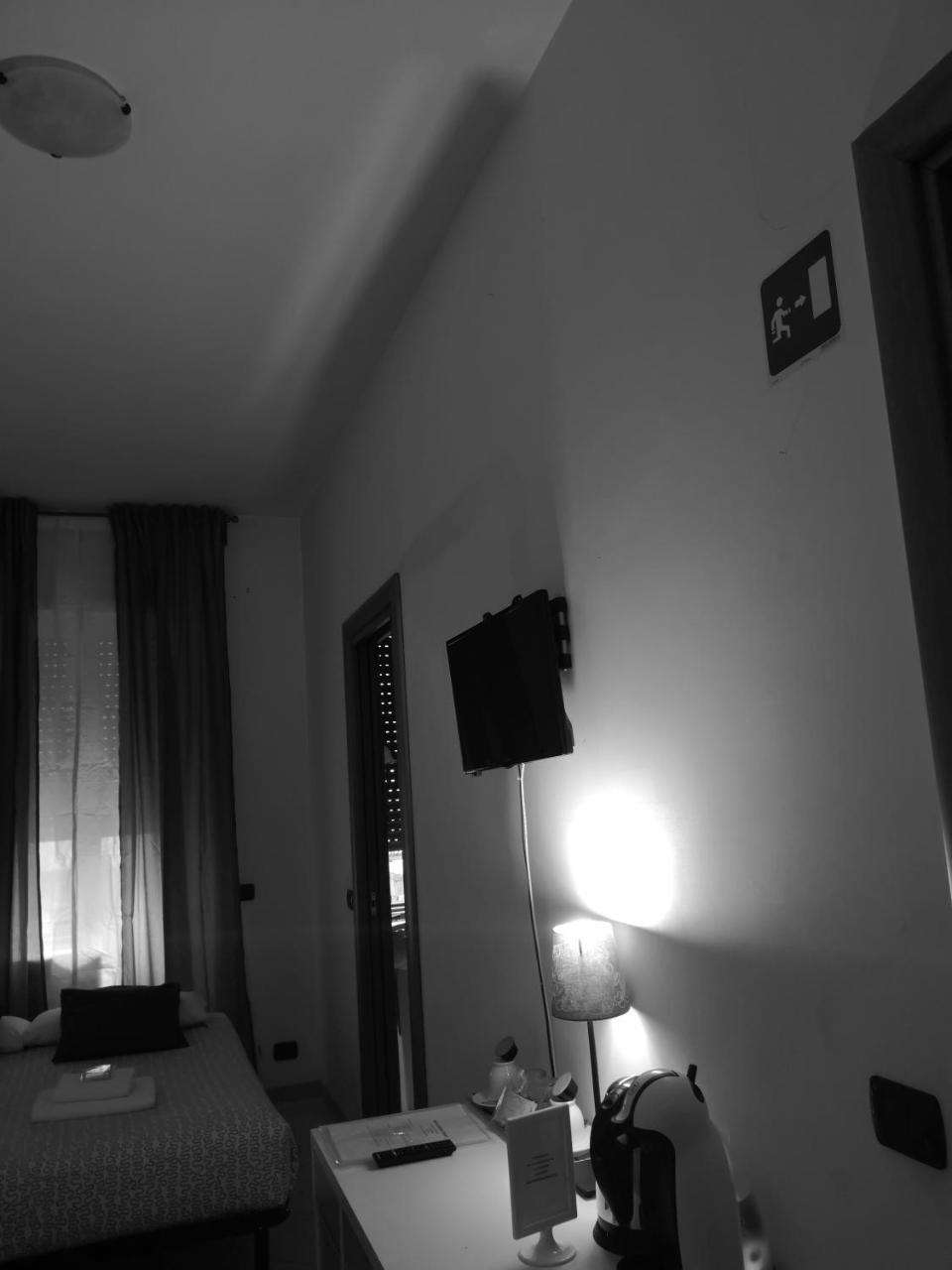 Guest house Suites Holiday Rooms *