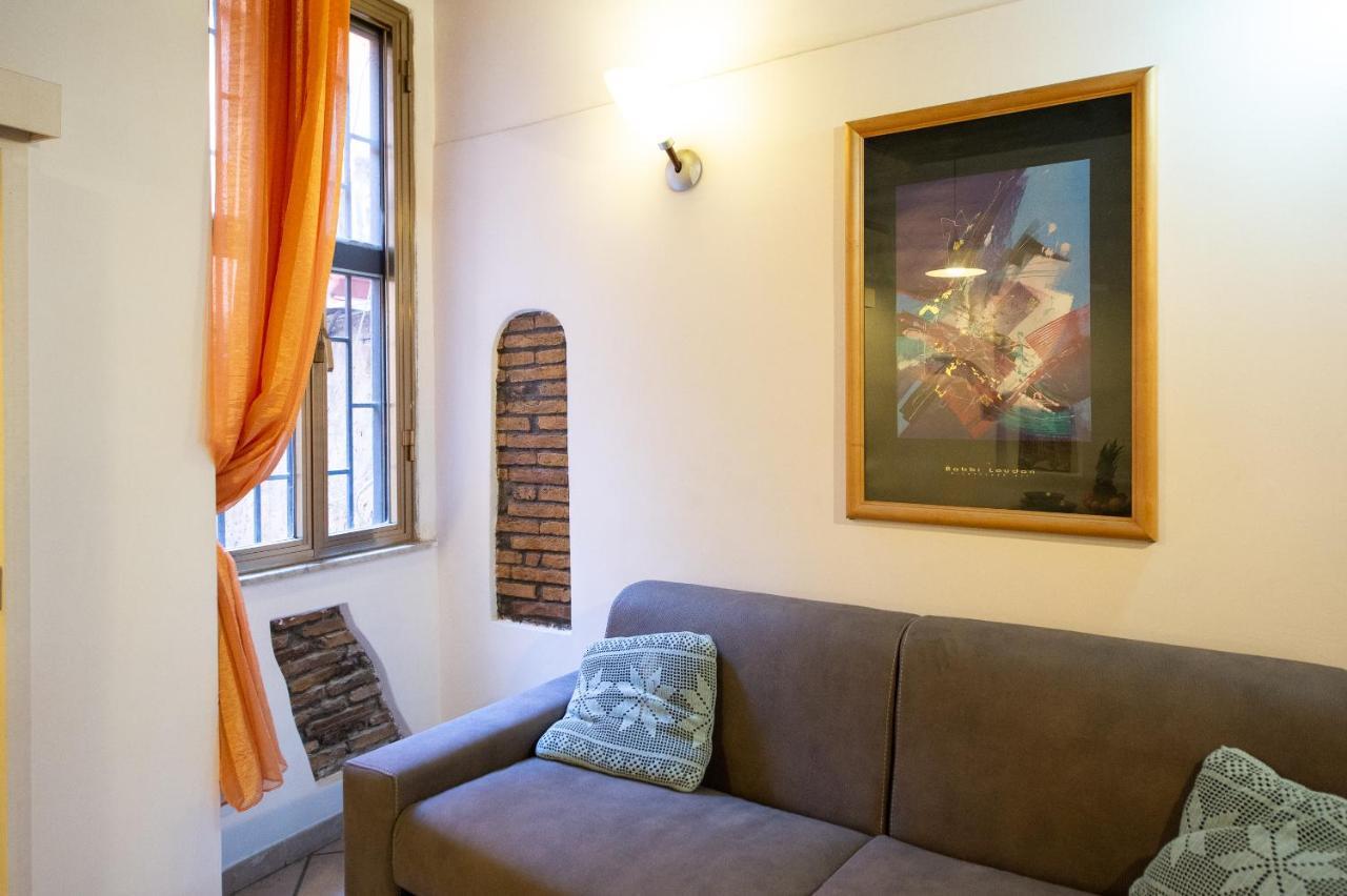 Justacasa Scala Trastevere Rome