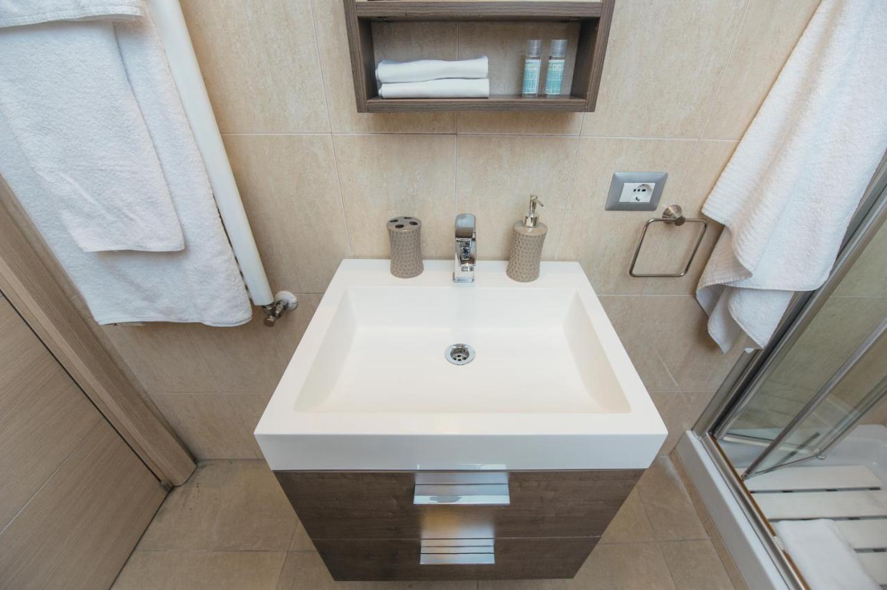 Residenzia Via Galvani * Rome