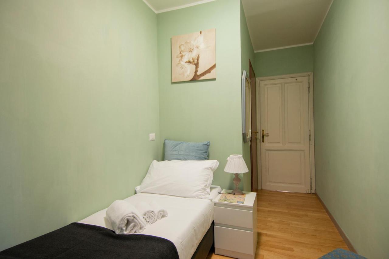 Delle Camerie 2* Roma