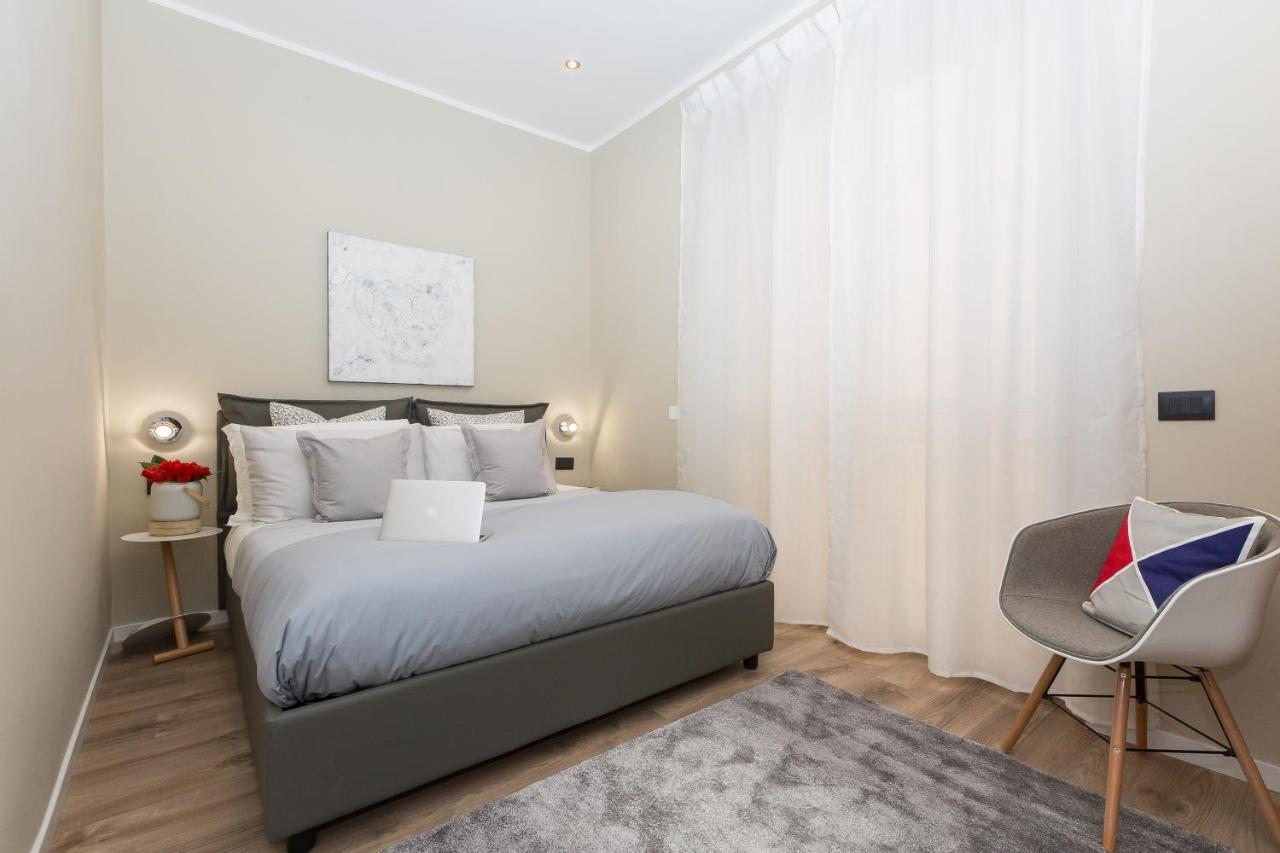 126 Gracchi 2* Rome