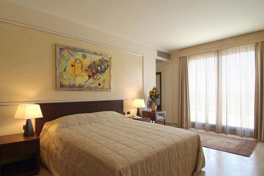 Ih La Mela Hotel