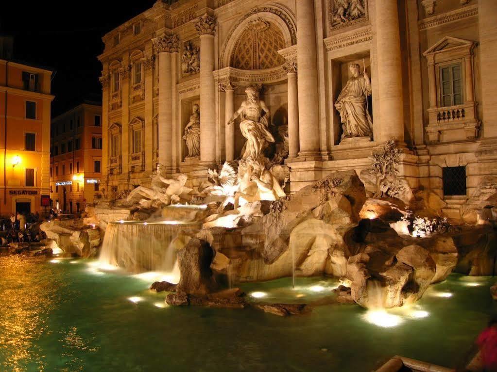 Hotel Dependance Trevi Collection 4*