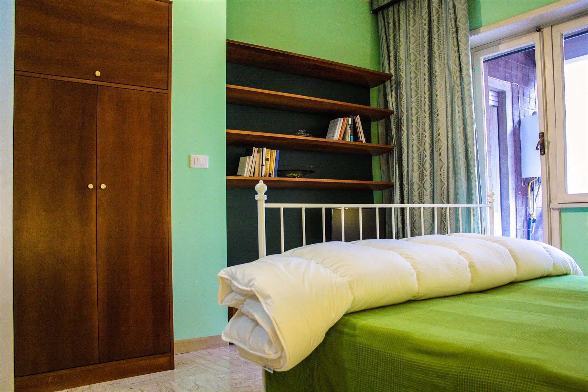 4 Season Bed & Breakfast Rome