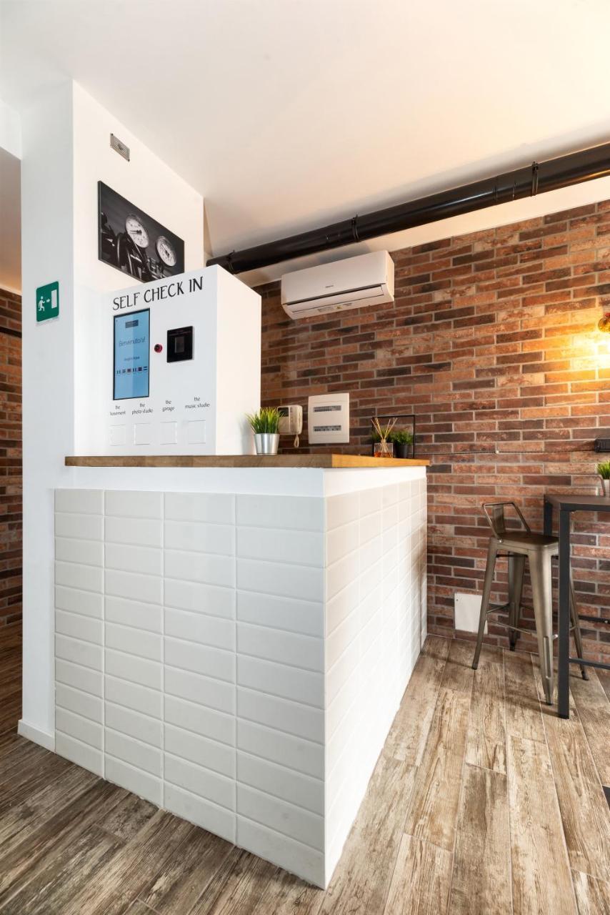 Co.sleep Guest house 2*
