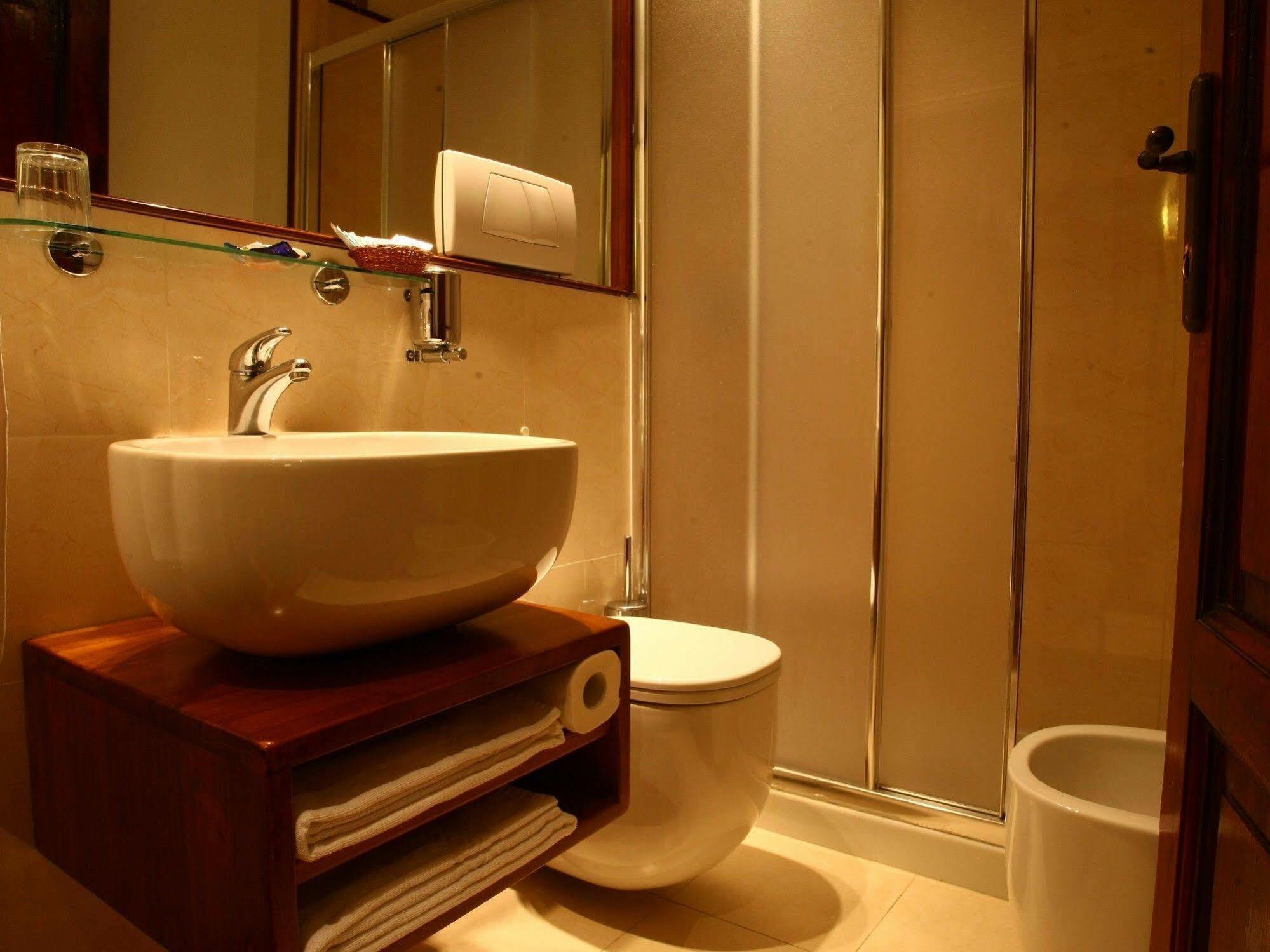 Bed & Breakfast Al Colonnato Di San Pietro 3*