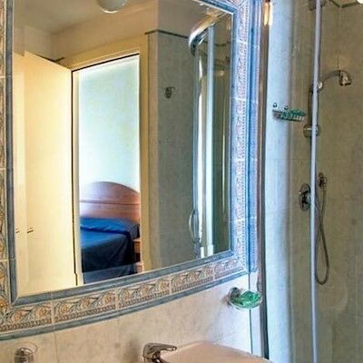 Hotel Laura 3*
