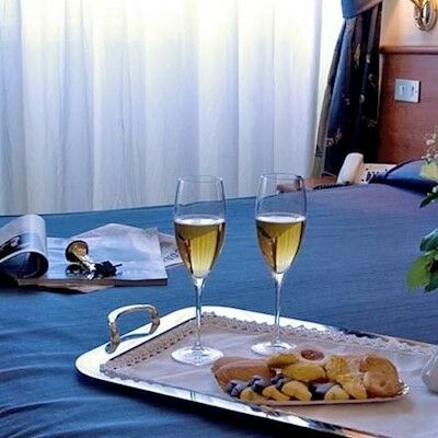 Laura Hotel 3*