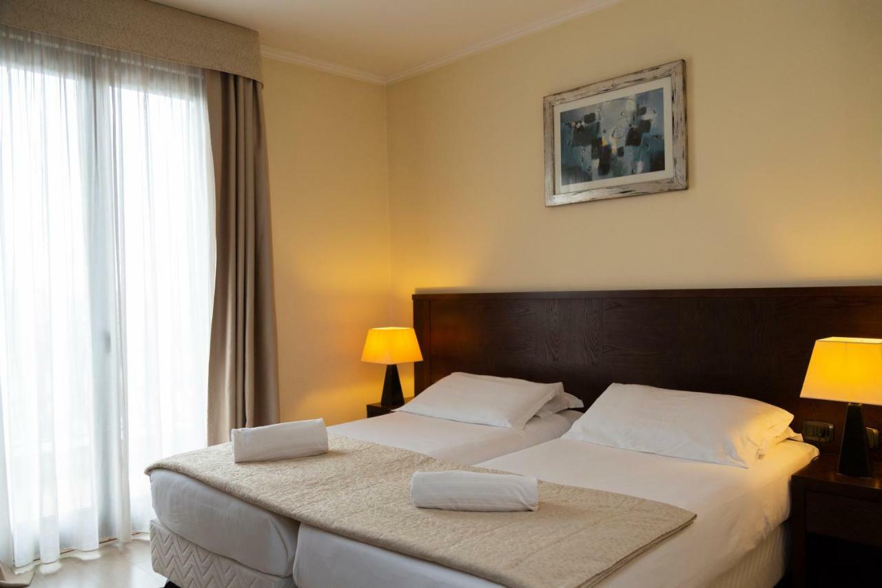 Ih La Mela Hotel 4*