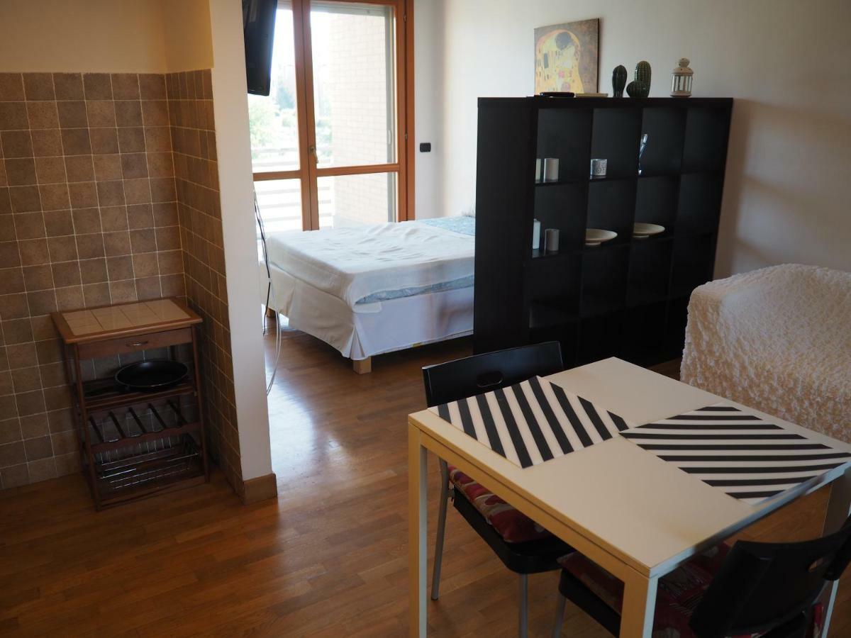 Porta Di Apartamento *