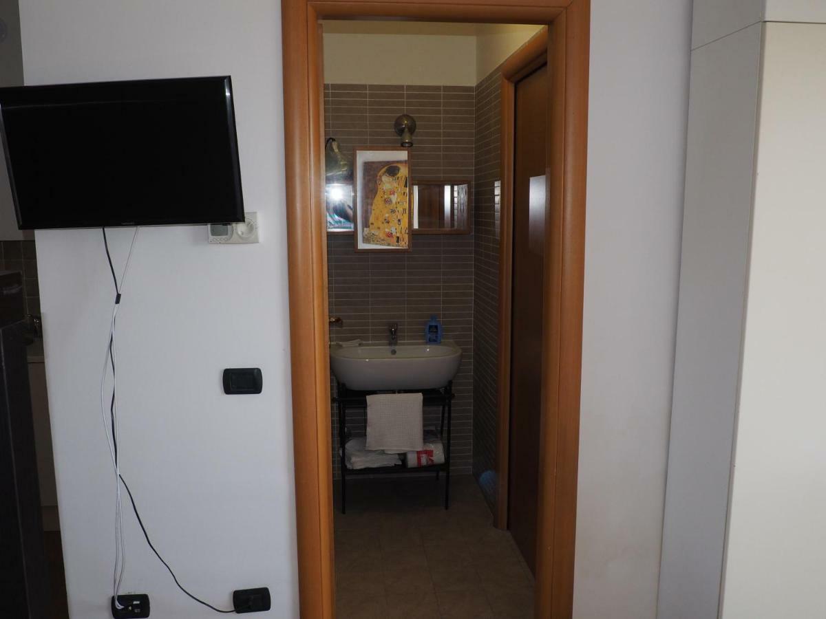 Porta Di Apartamento *
