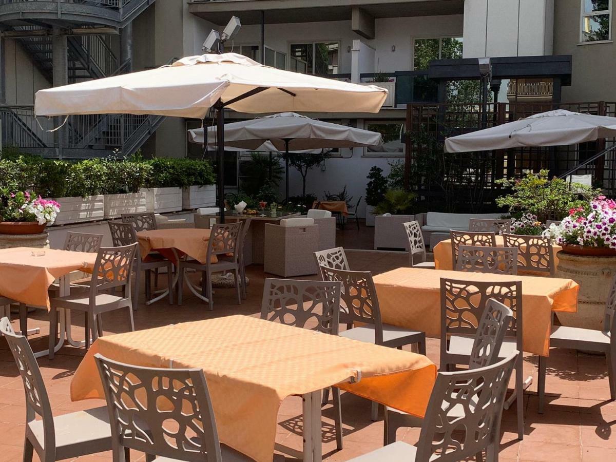 Pineta Palace 4* Rome