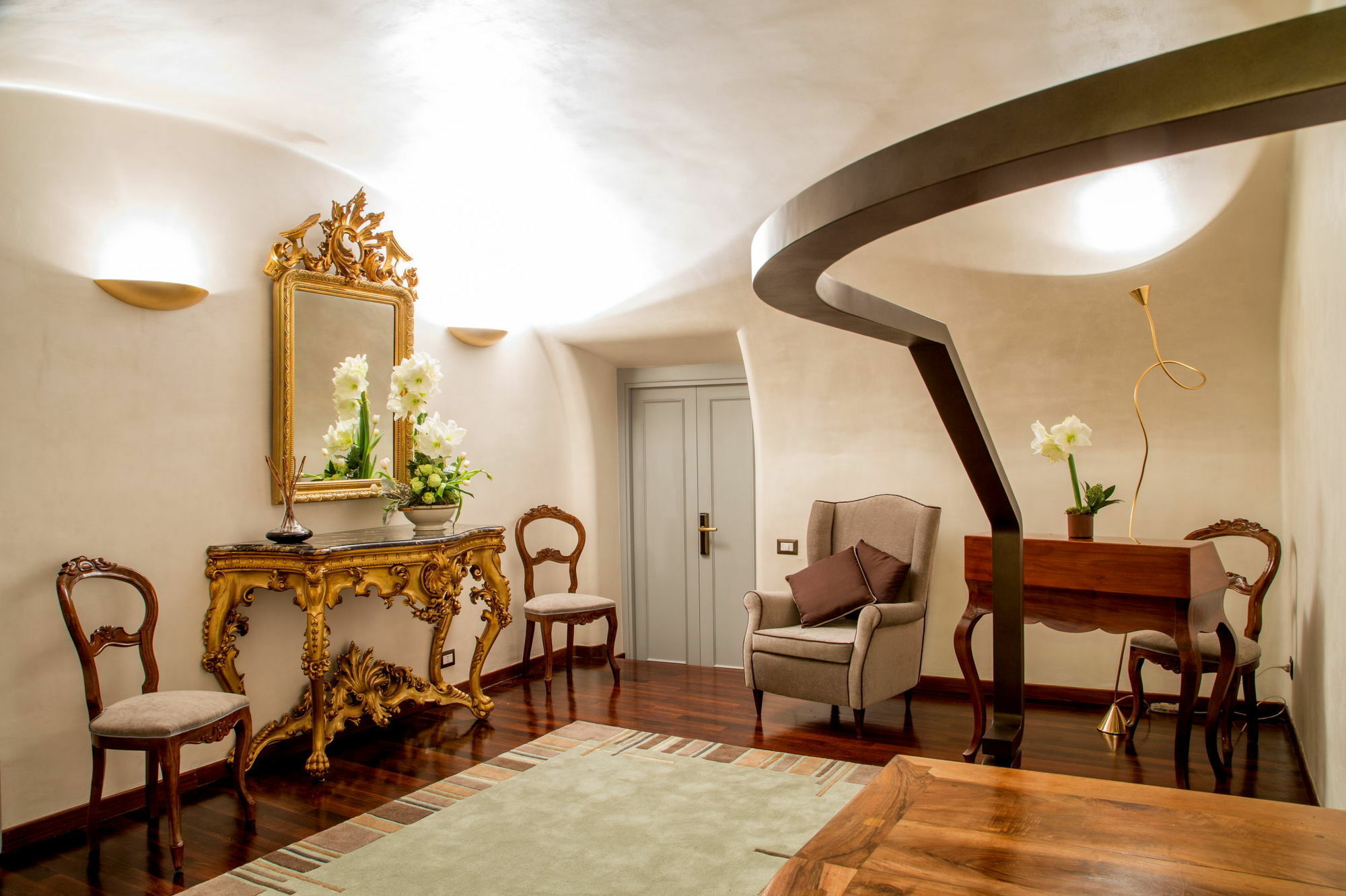 Palazzo De Cupis - And View