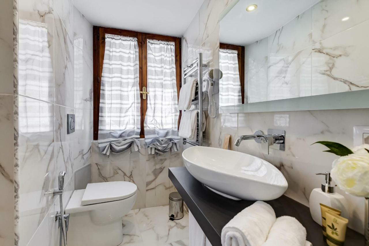 Trevi Private By Premium Collection Guest house