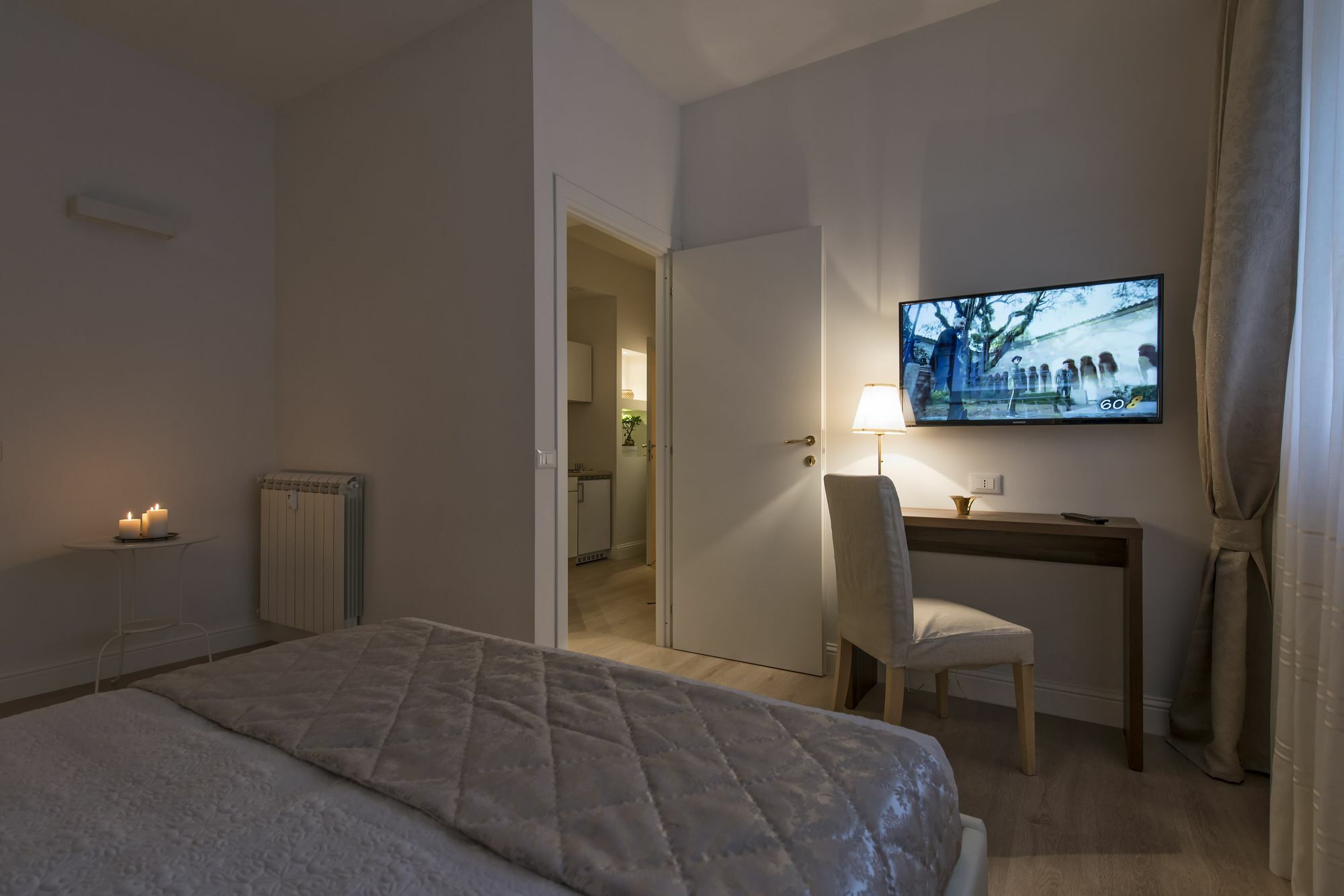 Aruna * Roma
