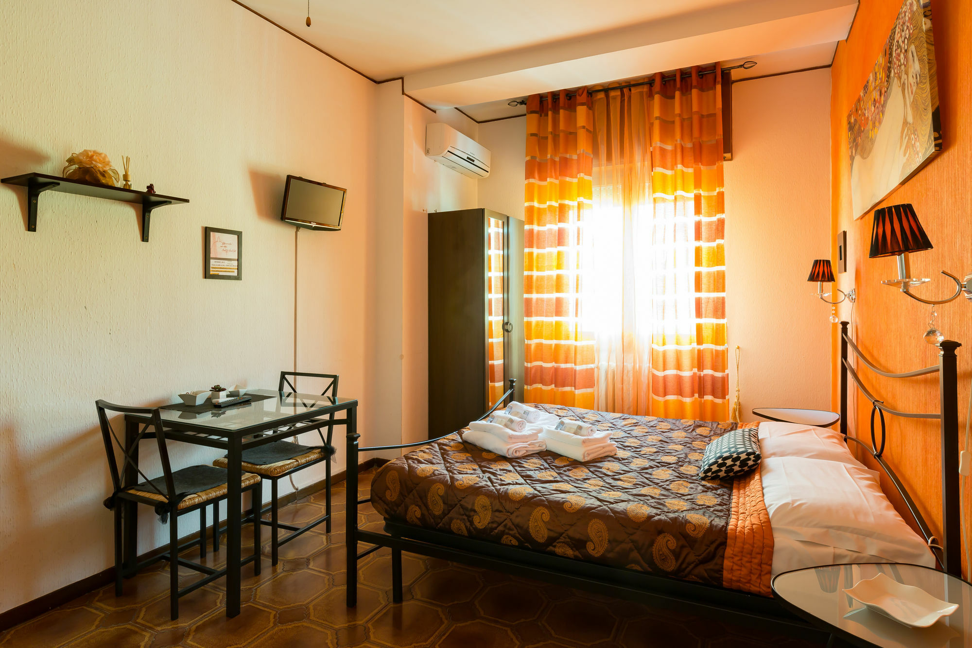 Rosso Charming Vaticano Bed & Breakfast