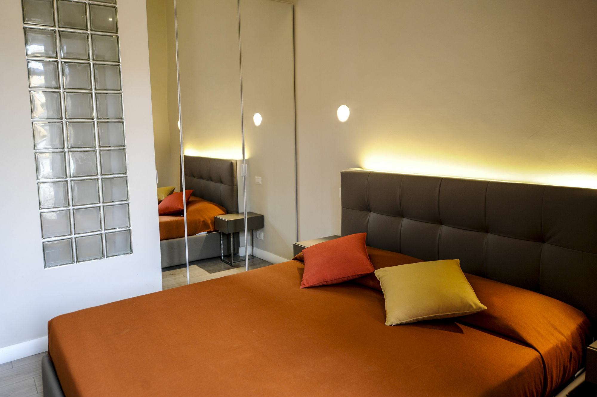The Empire Gasthuis 2*