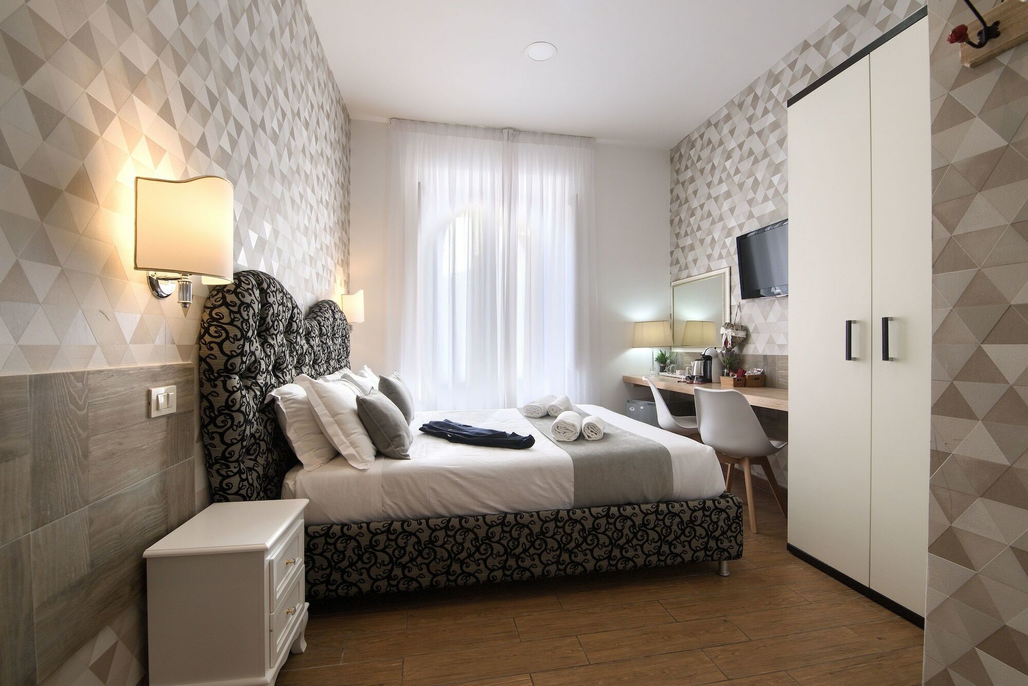 Domus Pietro 3* Rome