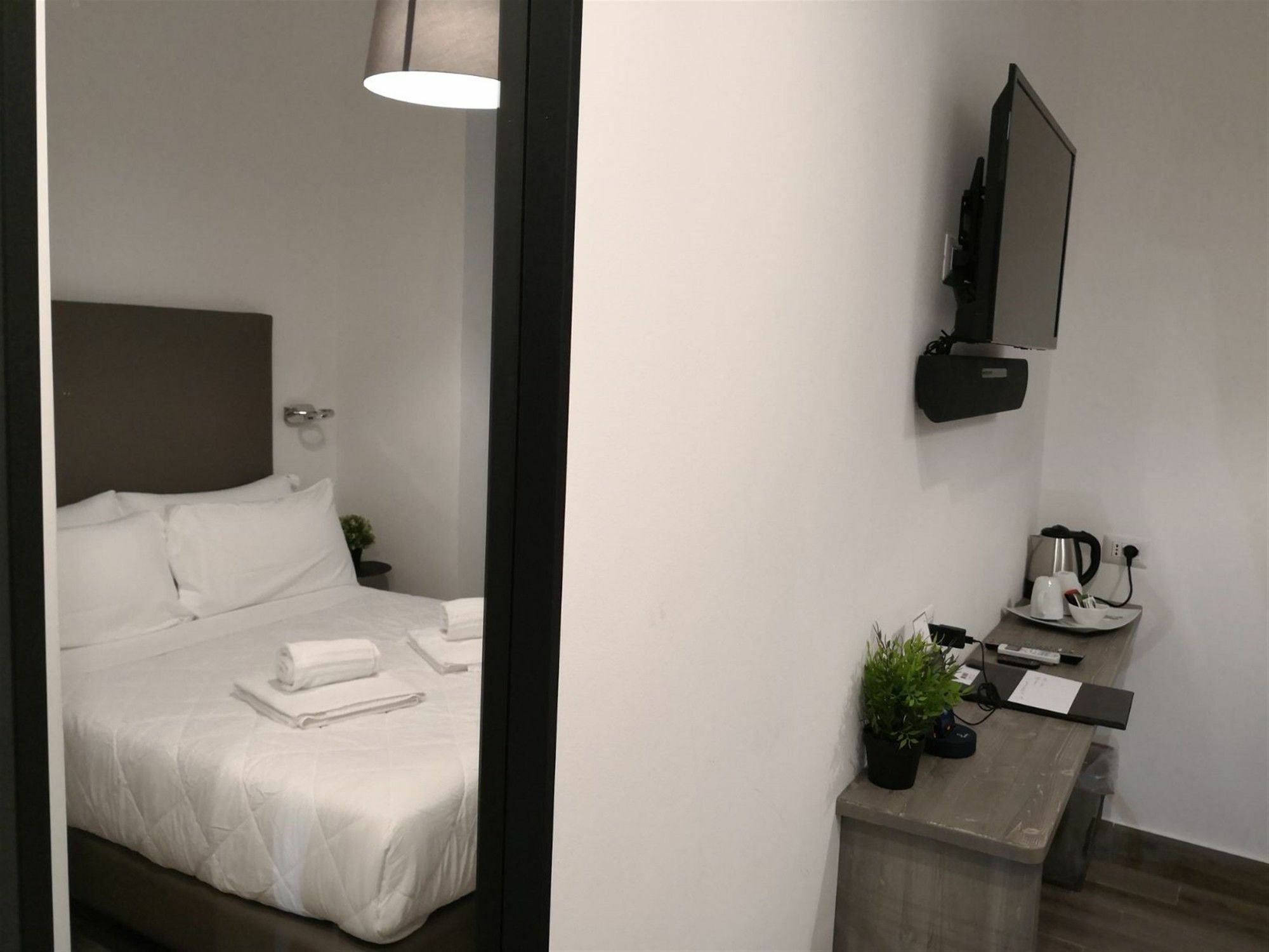 Guest house Clementi 18 2*