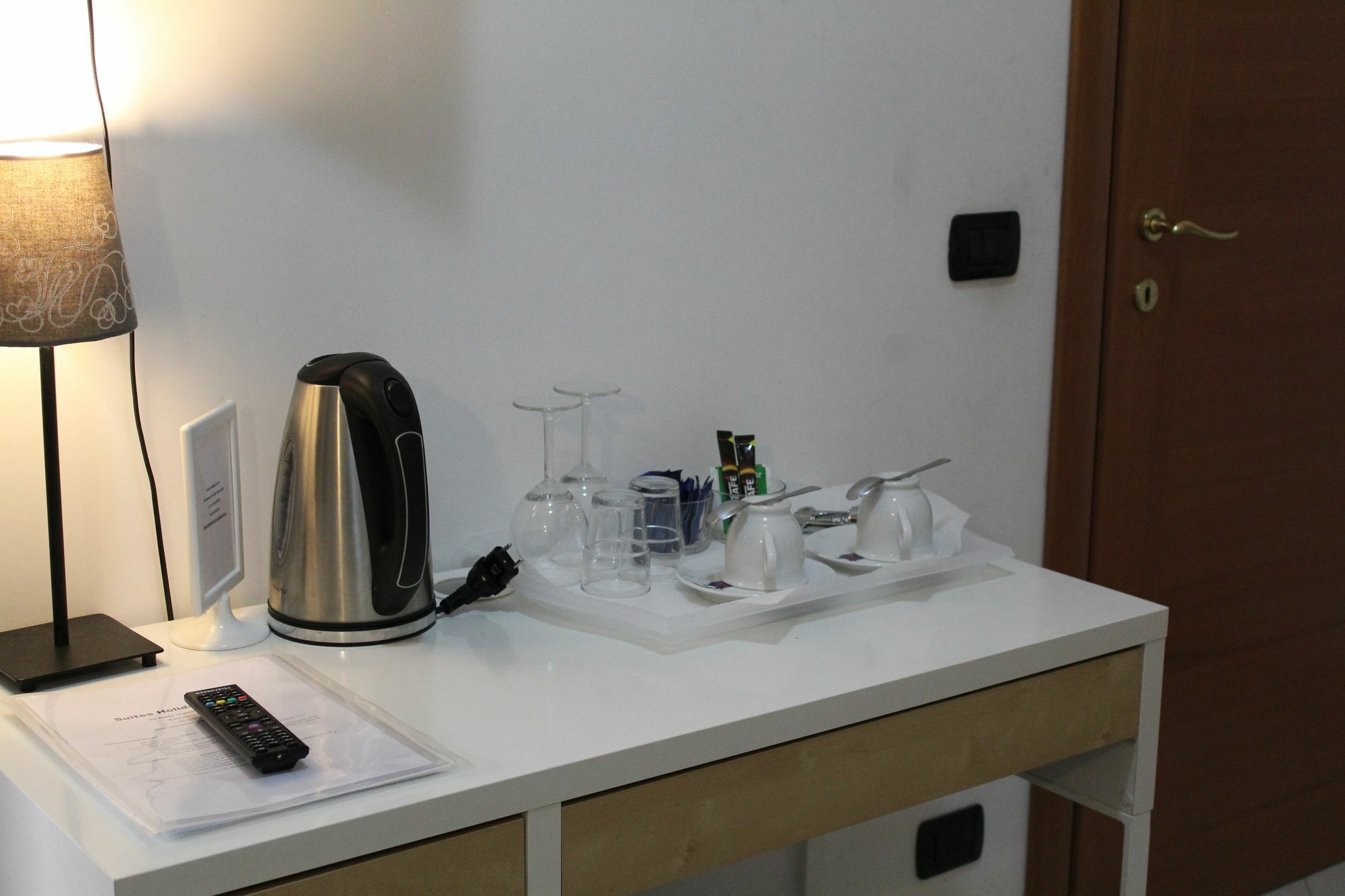Guest house Suites Holiday Rooms