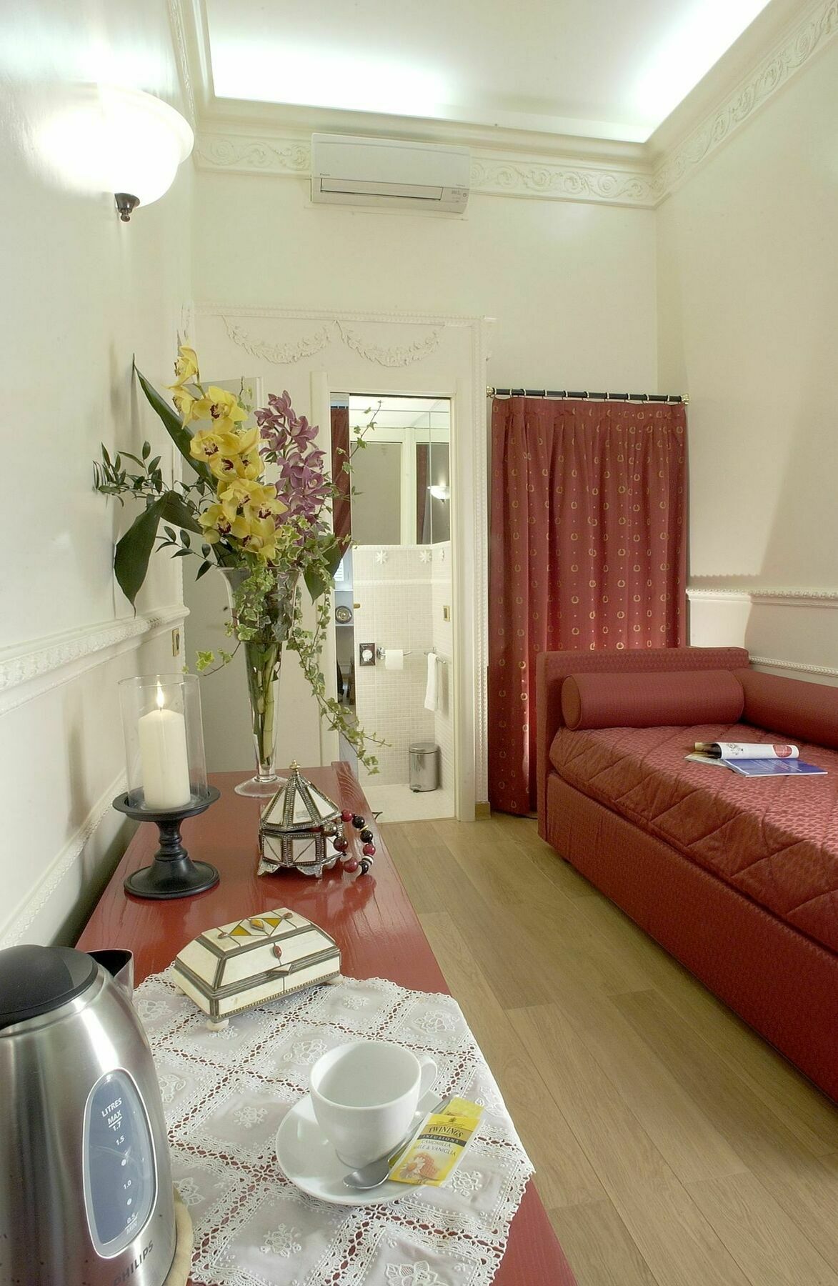 Suites Rome Guest house 4*