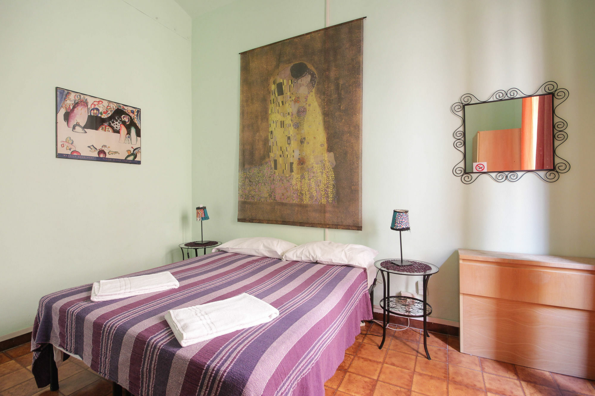 Guest house Sixbeds 2*