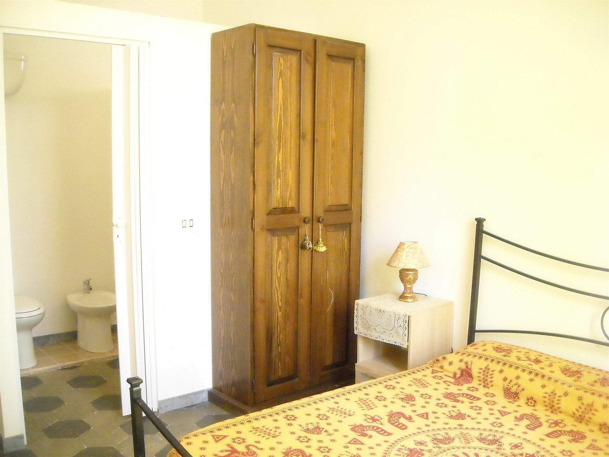 T&v House Bed & Breakfast