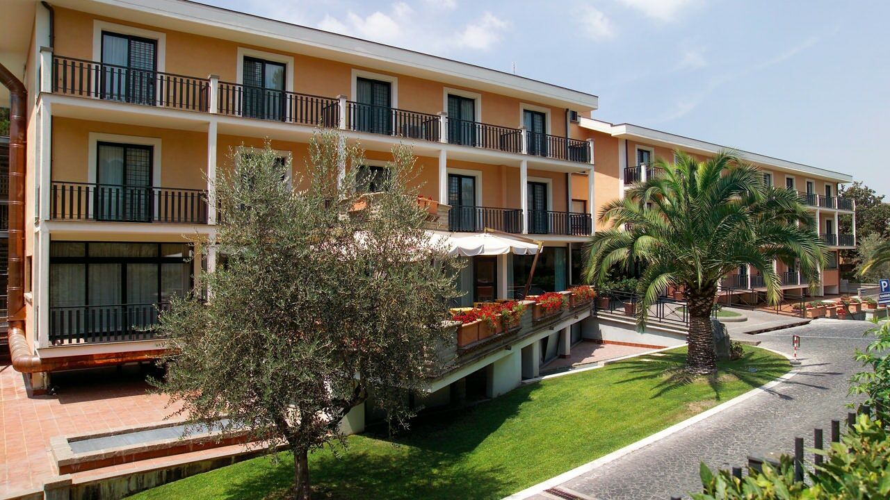 Appia Park 4*