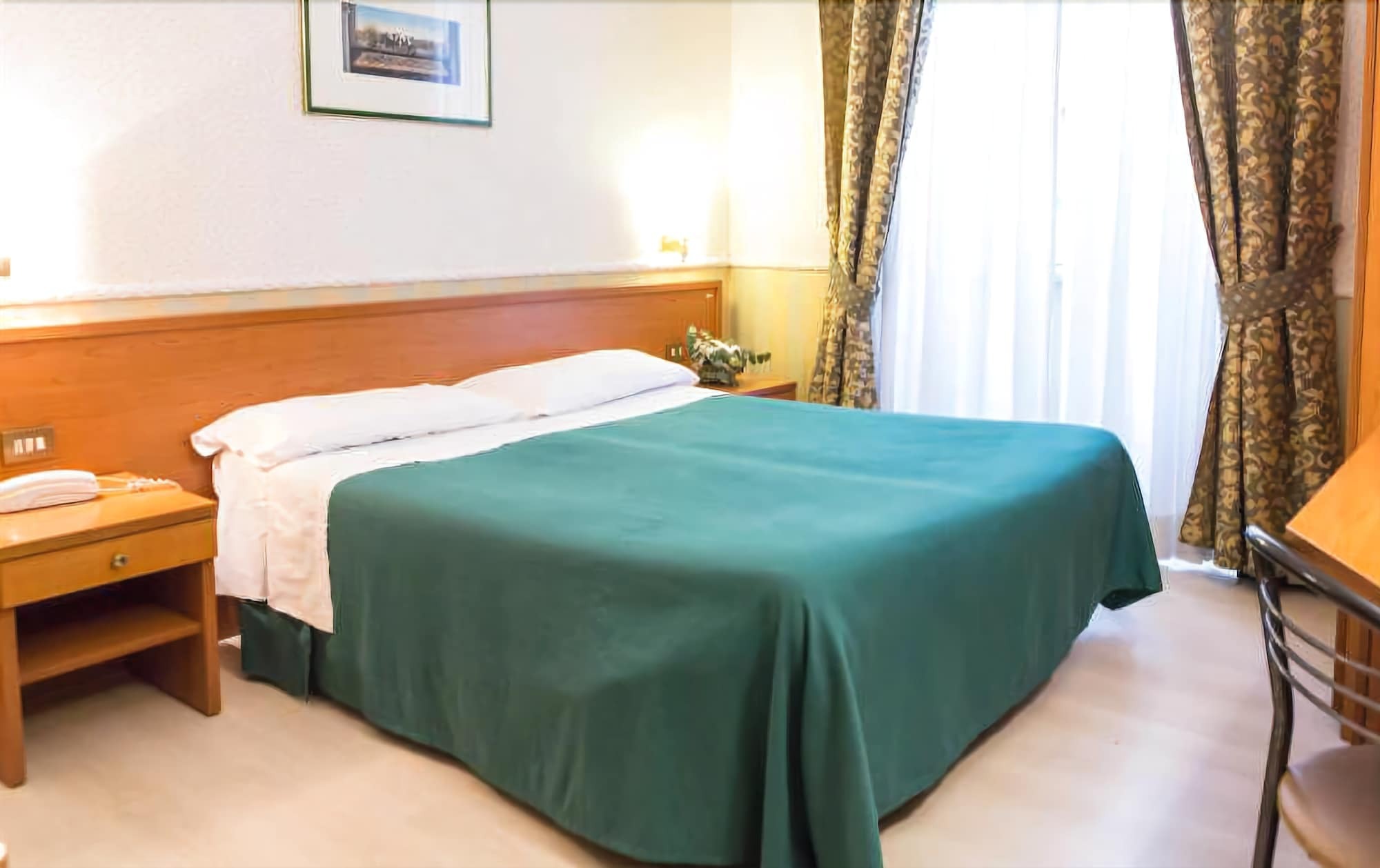 Numa Linea Aparthotel 3*