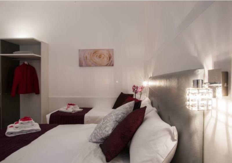 Spagna Ave Couette-café 3*