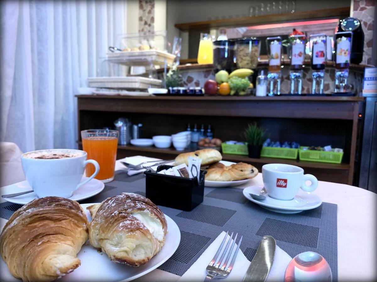 Palestro Palace 3*