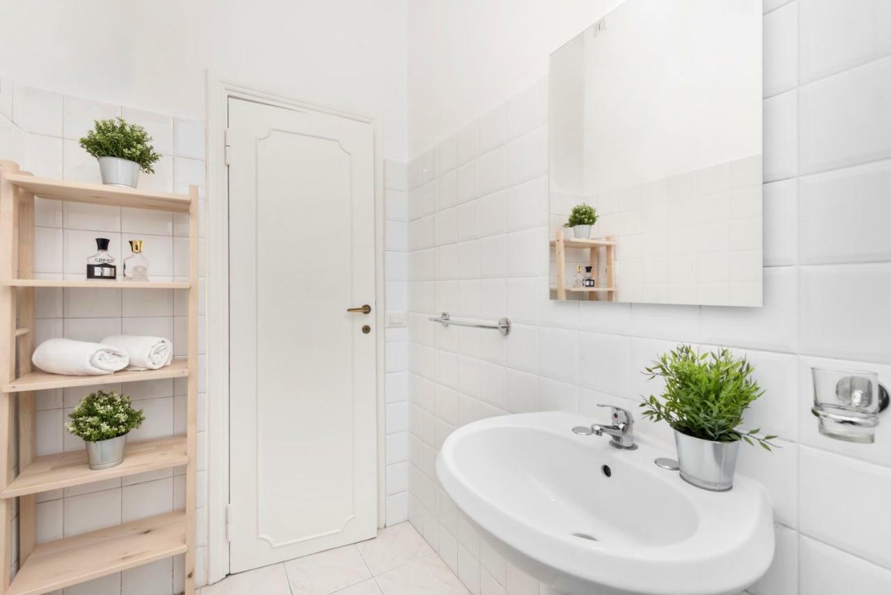Apartment By The Colosseum - White Chic Flats Rome