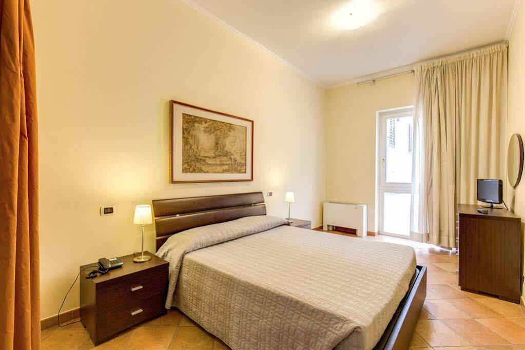 Hotel Apollo Colosseo 3*