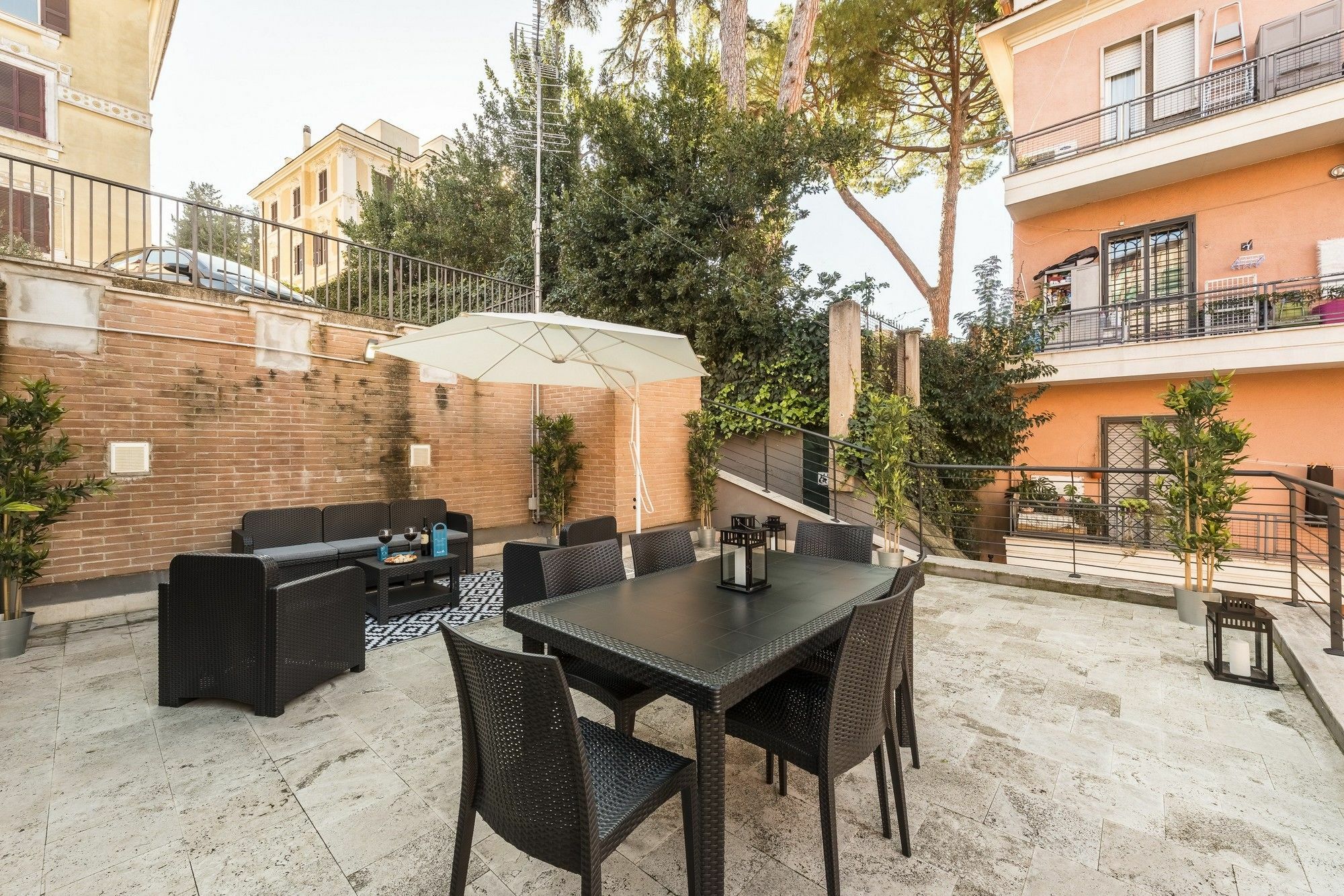 Ad Vatican Apartment