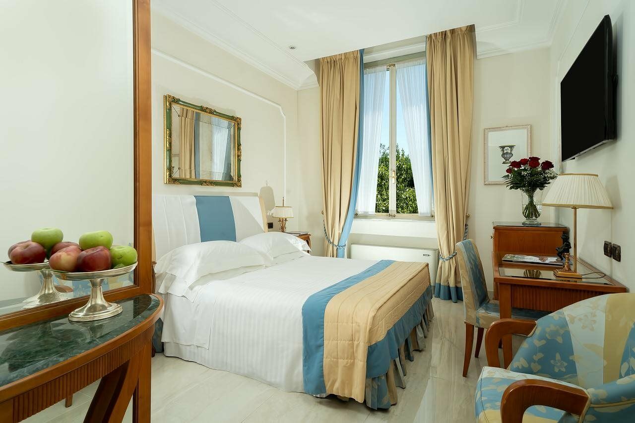Aldrovandi Borghese 5* Rome