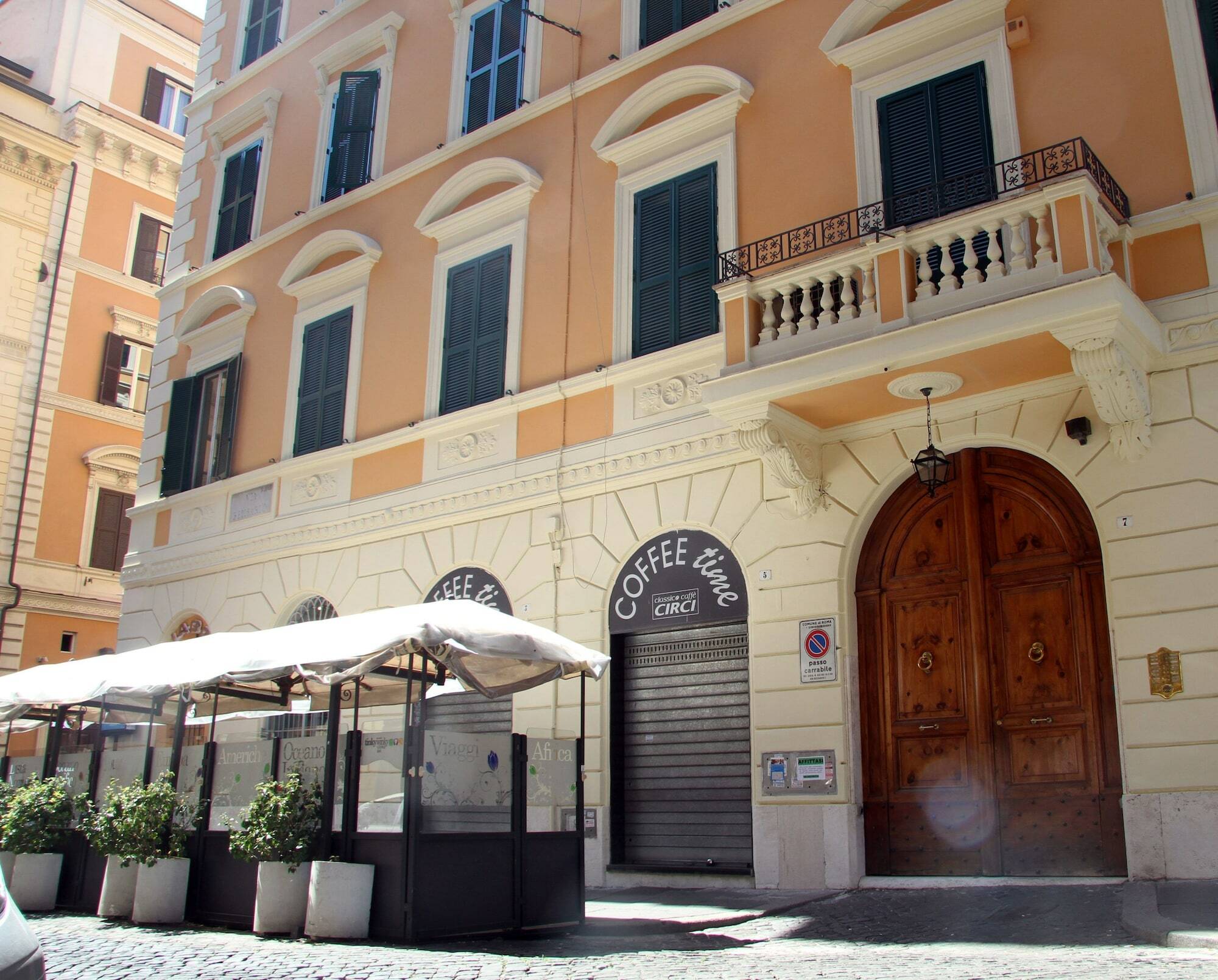 Gasthuis Nice Rome Holiday 4*