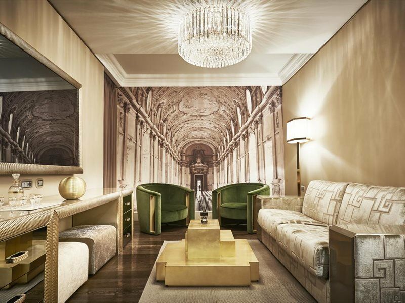 Hotel The