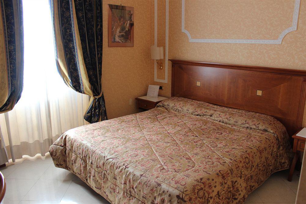 Vatican Amorim Hotel 3*