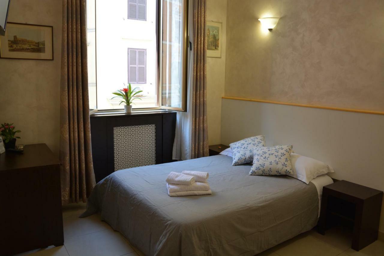 Carina Guest house