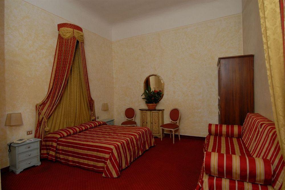 Paris Hotel Rome