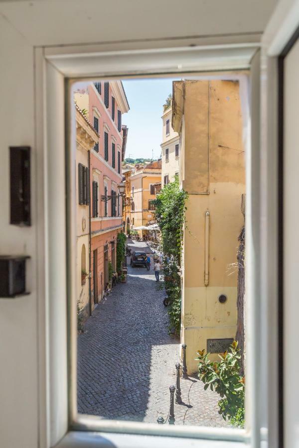 Sora Menica Rome