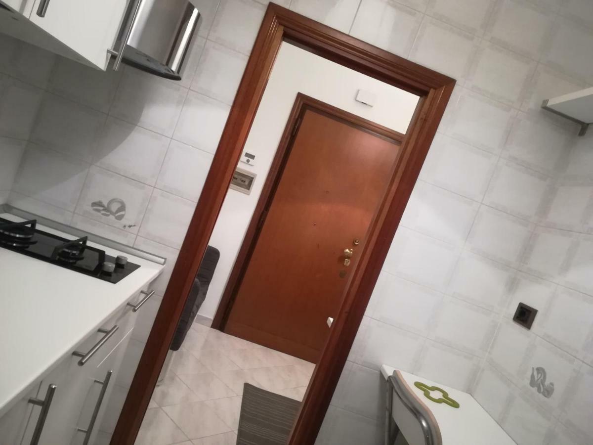 Rhome Sweet Rhome Apartment