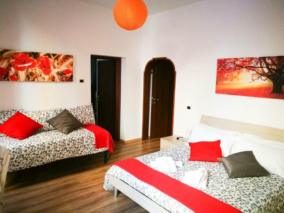 Bed & Breakfast Falco House *