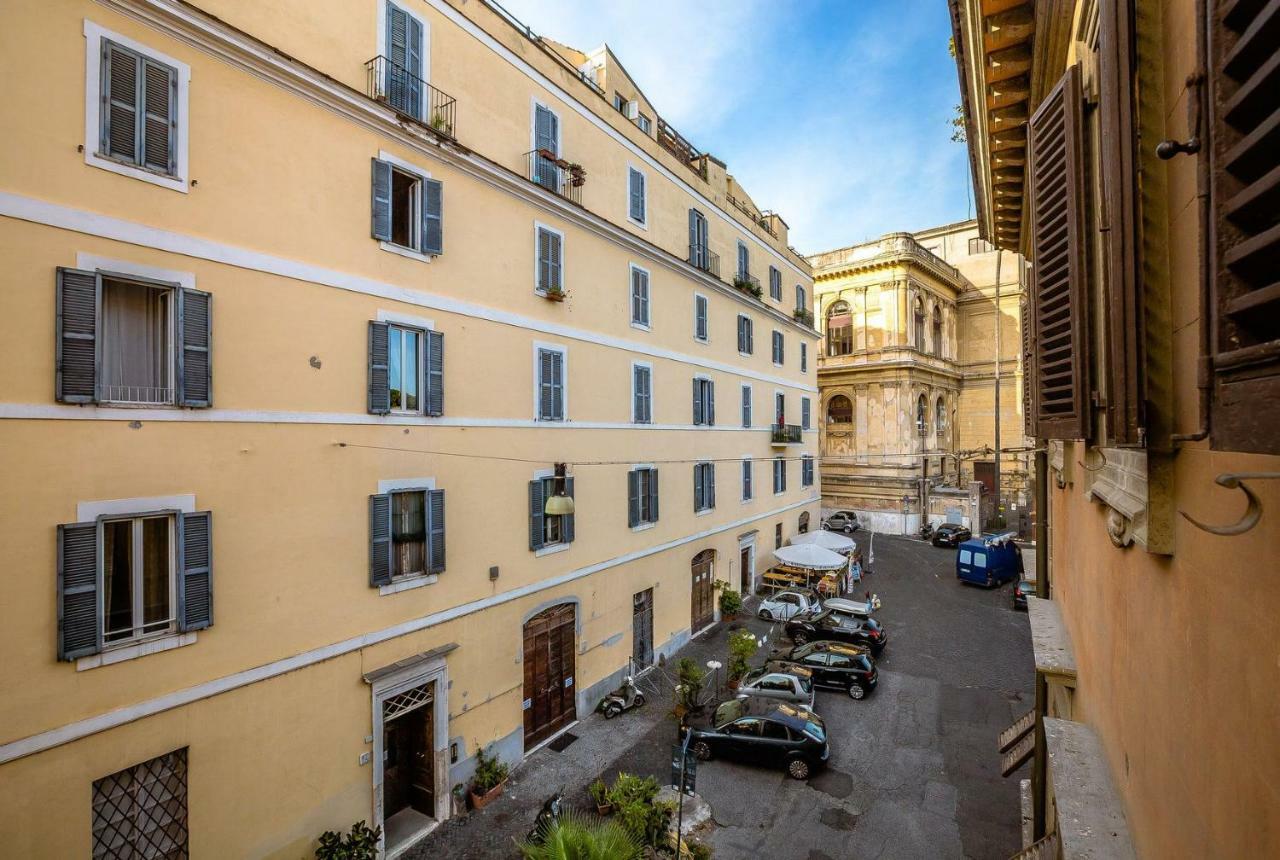 In Front Of Coliseum Appartement Rome